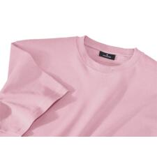 Rosa Nahaufnahme eines rosa T-Shirts mit weichem Stoff.