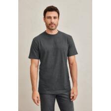 Anthrazit-meliert Mann trägt ein graues Ragman T-Shirt vor einer hellen Wand