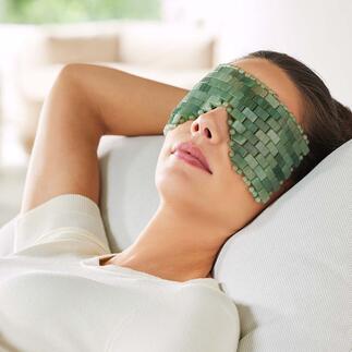 Kühlende Edelstein-Augenmaske Kühlende Edelsteine für wohltuende Momente der Ruhe und Entspannung.