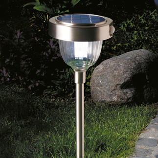 Intelligente Solarleuchte Modernste LED-Technik mit 2 Lichtstärken, eingebautem Bewegungs- und Dämmerungssensor.
