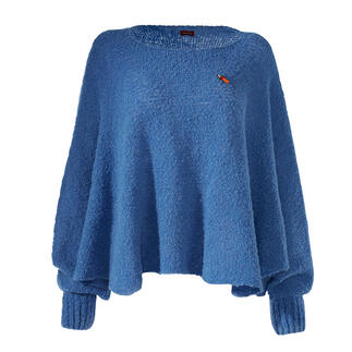 Blaue Bouclé-Poncho-Pullover von vorne mit weitem Schnitt