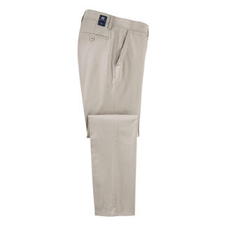 Helle Nano-Reisehose in aufrechter Position, zeigt die Seitenansicht und die Form.