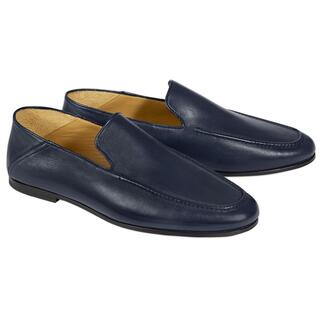 Zwei 2-in-1-Lammnappa-Loafer in dunkelblau, zusammen auf weißem Hintergrund.