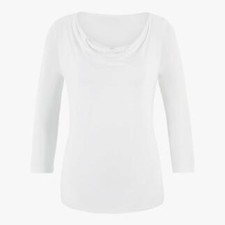 Das weiße 3/4-Arm-Shirt mit Wasserfallkragen und blickdichter Front. Eleganter Figurschmeichler und vielseitiges Essential. Supersoft und seidig glänzend dank Tencel™ Modal Micro.
