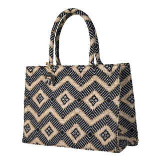 Schwarze Jacquard-Tote Bag mit Rautenmuster und Griffen.