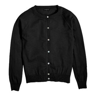 Schwarzer JH1954 Edel-Kurzcardigan mit runden Knöpfen.
