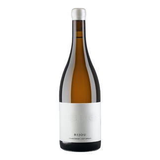 Flasche Vestige Chardonnay Wein mit stilvollem Etikett.