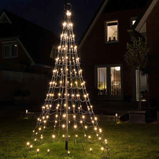 LED-Lichterbaum in einem Garten, nachts beleuchtet.