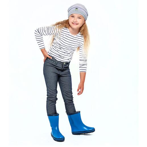 Am Tag eine coole Jeans für Mädchen und Jungs. Am Tag eine coole Jeans für Mädchen und Jungs.