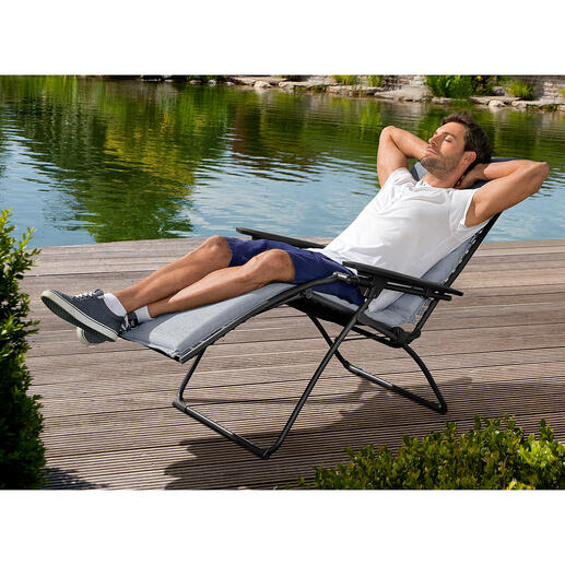 Lafuma Relax Liege Der Relax Chair made in France. Patentierte, stufenlos verstellbare Ruheposition und patentierte Clip-Aufhängung. Mit komfortablem Sunbrella® Polsterbezug.