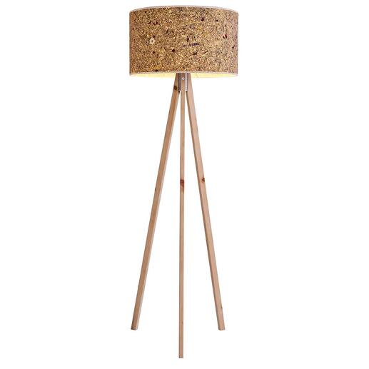 Stehleuchte aus Zirbenholz mit Lampenschirm aus Almheu auf drei Beinen.
