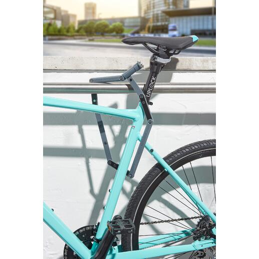 Mit dem 93-cm-Faltschloss aus gehärtetem, hochfestem Stahl ist Ihr Fahrrad diebstahlsicher befestigt.