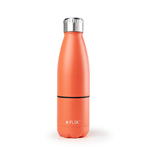 Isolierflasche in Orange auf einem weißen Hintergrund.