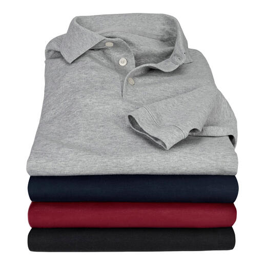 Gestapelte Pima-Interlock-Polos in verschiedenen Farben: grau und navy.