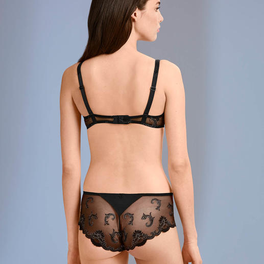 Schalen-BH und Shorty Schalen-BH und Shorty