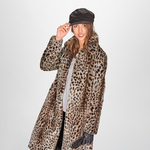 Der Gepard-Mantel vom koreanischen Toplabel für bestes Faux-Fur – molliolli ECO-FUR. Wintermantel-Favorit 2020/2021.