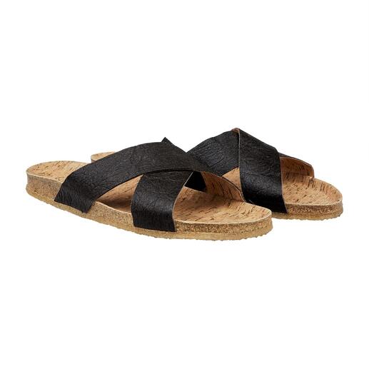 Die vegane Sandale mit bequemem Kork-Fußbett und flexibler, rutschfester Kautschuk-Sohle. Gut zur Umwelt. Und gut zu Ihren Füßen.