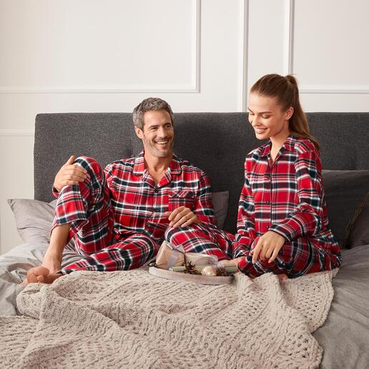 Der 5-fach gebürstete, außergewöhnlich softe Flanell-Pyjama - so weich kann Wärme sein. Vom britischen Nachtwäsche-Spezialisten Cyberjammies. Für Damen und Herren.