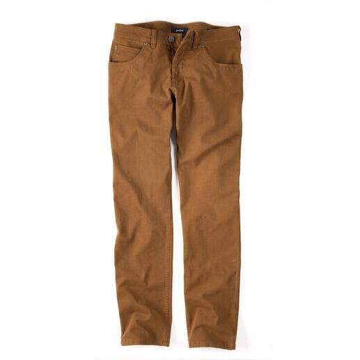 Vorderansicht der sandfarbenen Gardeur Basket-Five-Pocket Hose auf einem weißen Hintergrund