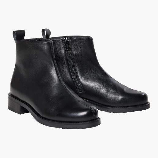 Schwarze Werner Minimal-Stiefelette in Größe 36, schlichtes Design.