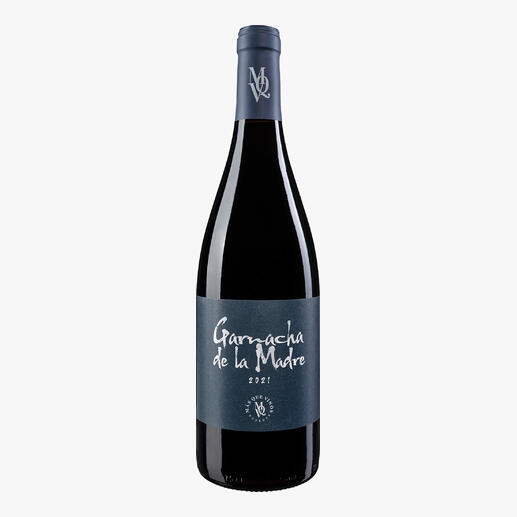 La Garnacha de la Madre 2021, Más Que Vinos, Vino de la Tierra de Castilla, Spanien 
            Alte Reben, kühles Klima: der Bio-Garnacha, der Robert Parker ins Schwärmen bringt. 94 Punkte.*
            *robertparker.com
        