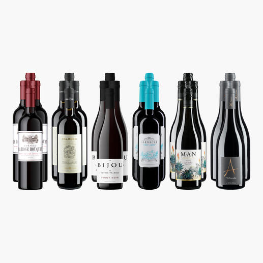 Acht Flaschen Rotwein aus der Frühjahr/Sommer 2026 Sammlung auf weißem Hintergrund.