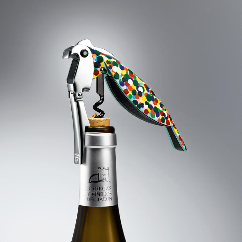 Sommelier-Korkenzieher in Form eines Papageis mit bunter Oberfläche.