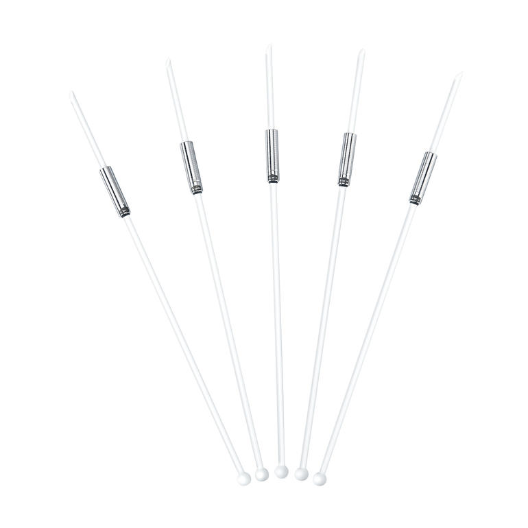 Weißes 5er-Set Geruchskiller-Sticks mit silbernen Halterungen.