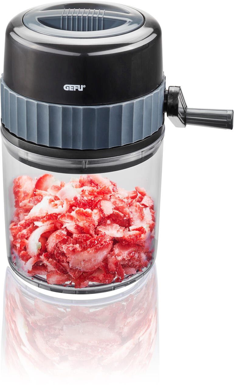 Auch perfekt zum Raspeln gefrorener Früchte. Kurbel-Ice Crusher mit zerkleinertem Eis für Cocktails.