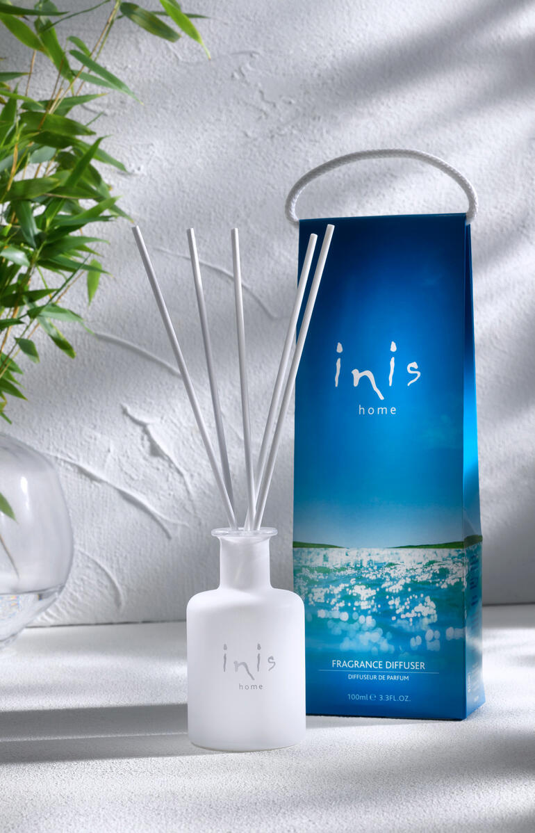 Inis Raumduft mit Diffusor und Verpackung