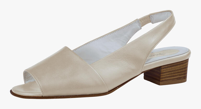 Beige Mario Arpili Sandalette, Seitenansicht mit offener Zehenpartie.