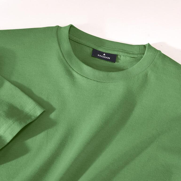 Grünes Ragman T-Shirt mit Rundhalsausschnitt und kurzer Arm.