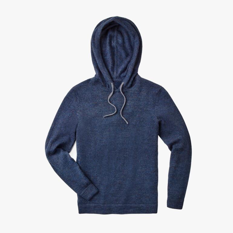 Blauer Baby-Alpaka-Hoodie mit Kapuze flach liegend.