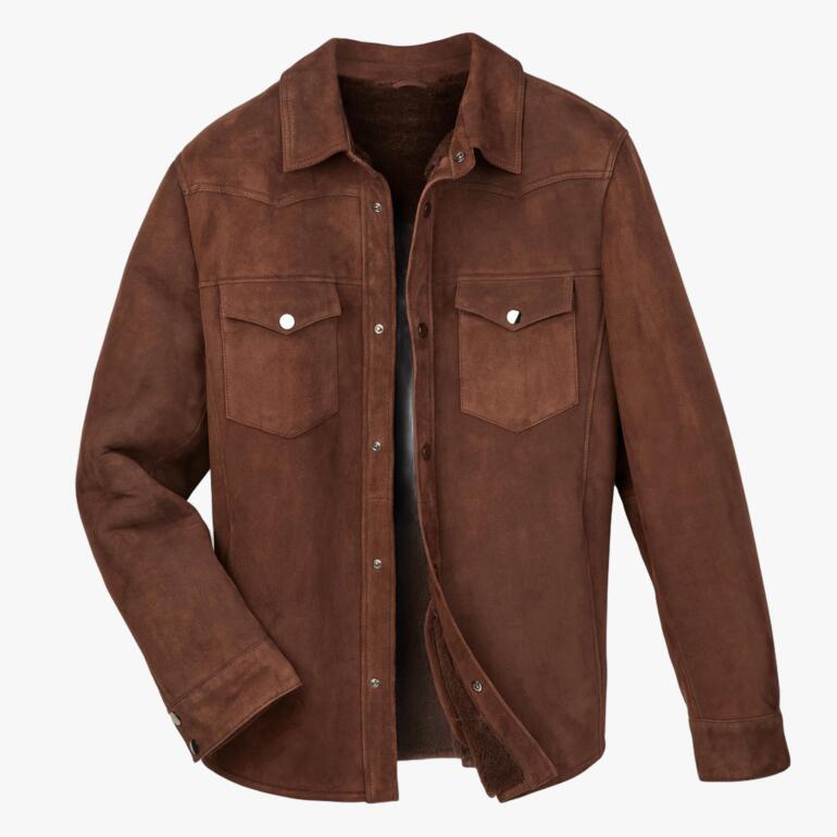Braunes Lammfell-Overshirt mit zwei Taschen.