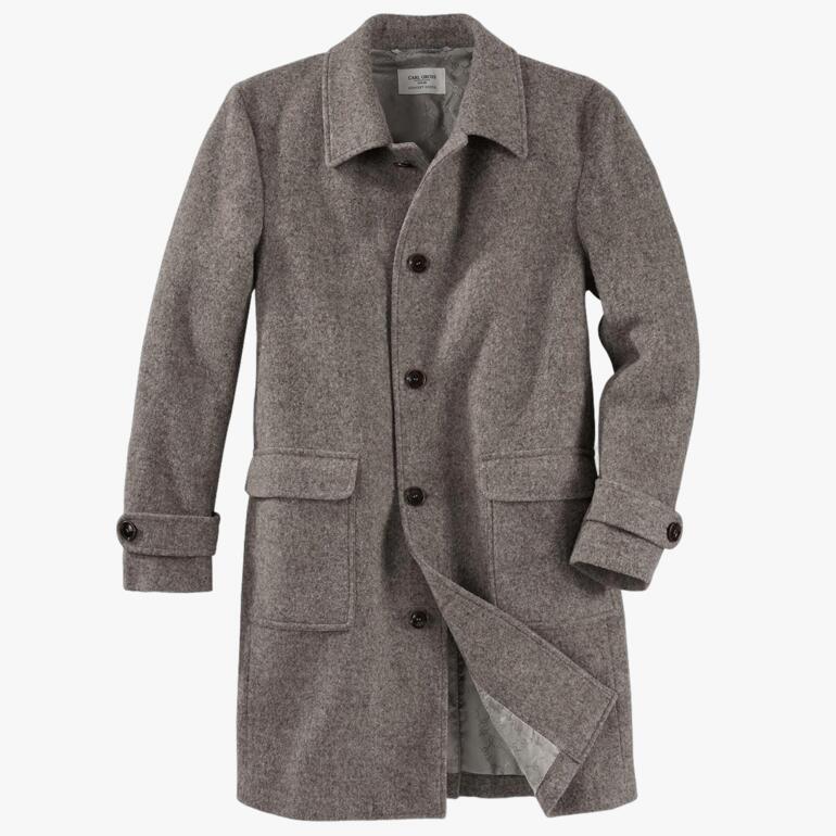 Carl Gross Easiness-Mantel in grauem Stoff, liegend.