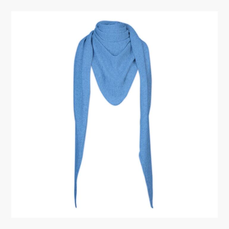 Blaues Kaschmir-Dreiecktuch präsentiert auf einem weißen Hintergrund.