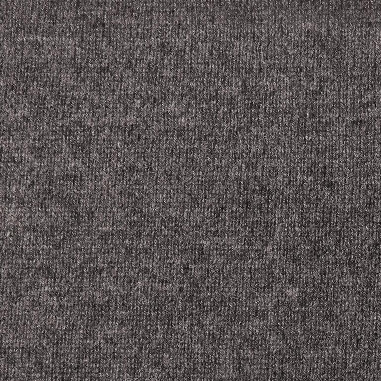 Gestrickter Stoff in Anthrazit für einen V-Pulli oder Rolli.
