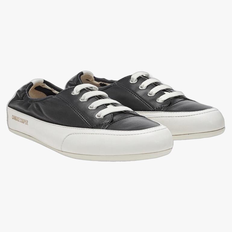 Schwarzer Candice Cooper Slip-on-Sneaker mit weißen Schnürsenkeln, von vorne