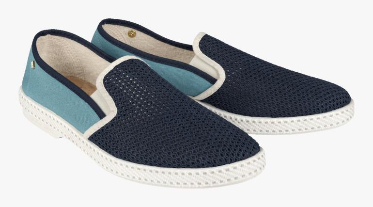Dunkelblauer Rivieras Sommer-Slipper mit aqua farbener Seite, zwei Paar.