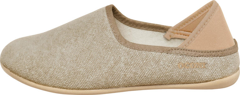 Seitenansicht des beige OCONI Leinen-Slippers.