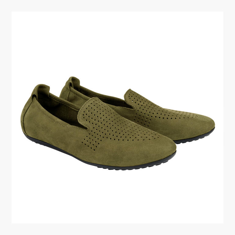 arche Sommer-Loafer in Olivgrün, Paaransicht mit perforiertem Design