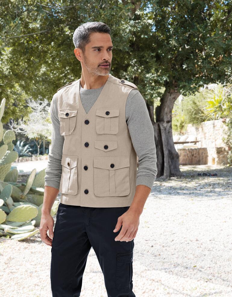 Leinen-Safari-Weste Mann in Beiger Leinen-Safari-Weste mit vielen Taschen