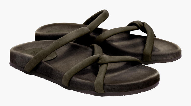 Paar Werner Komfort-Pantoletten in Beige, flache Ansicht