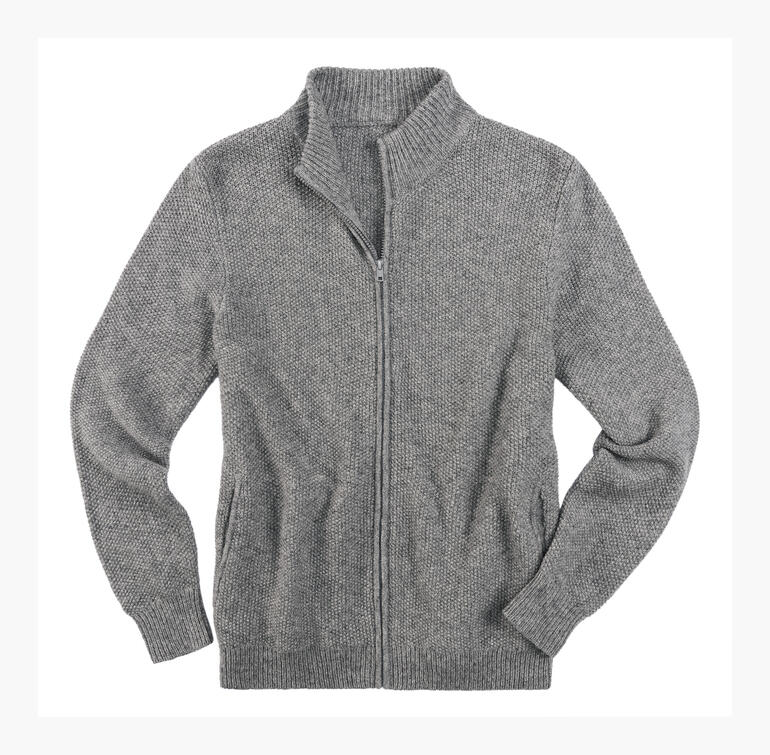 Graue Alpaka-Klima-Strickjacke in seitlicher Ansicht