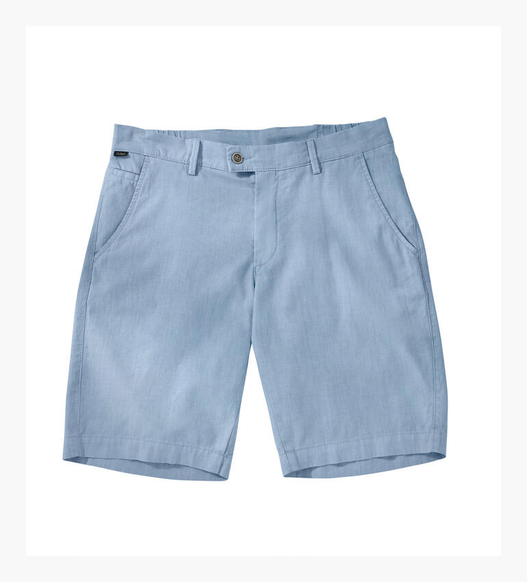 Hellblaue Business-Leinen-Bermuda, mit Taschen und Knopfverschluss.