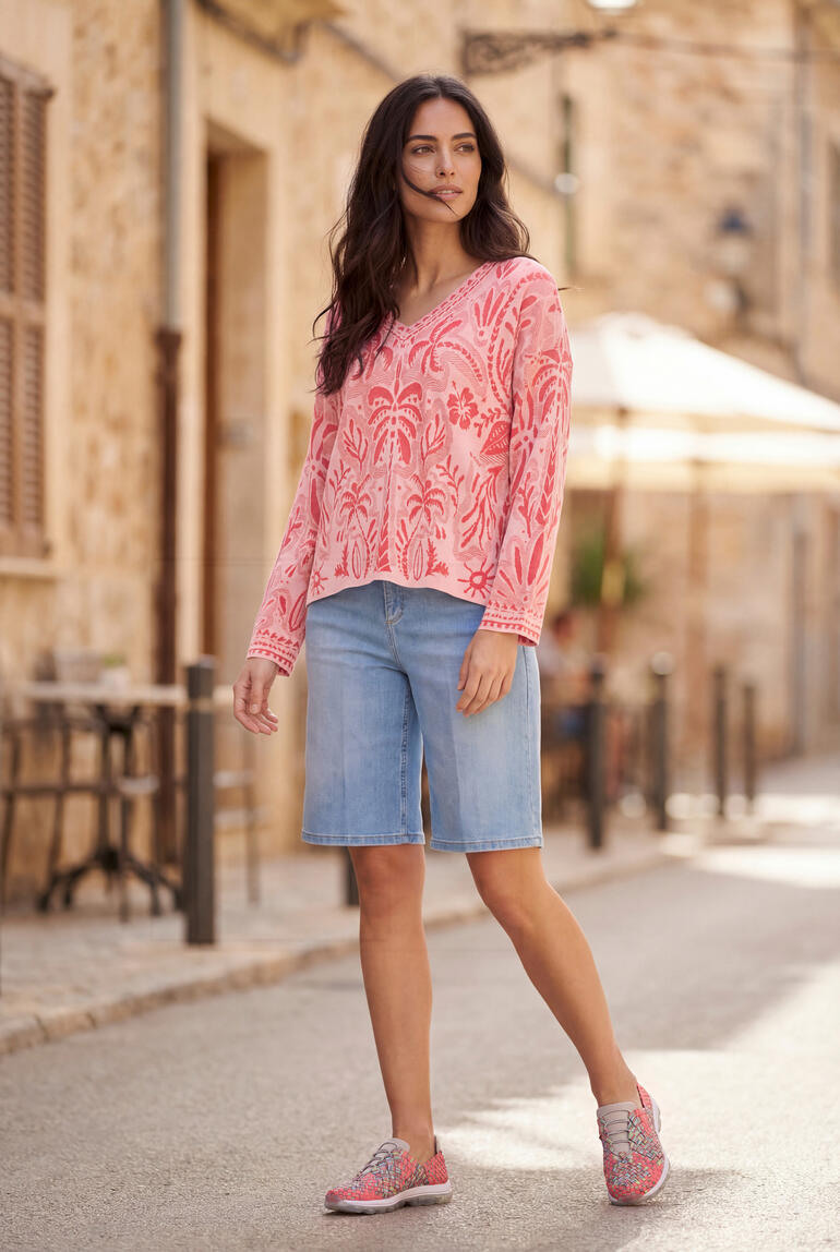 Rosa Jacquard-Pullover mit floralem Muster und langen Ärmeln